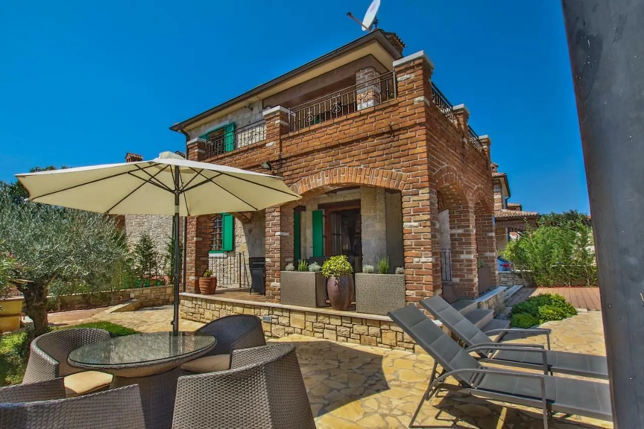 Villa Istriana Jakob With Pool Tar-Vabriga